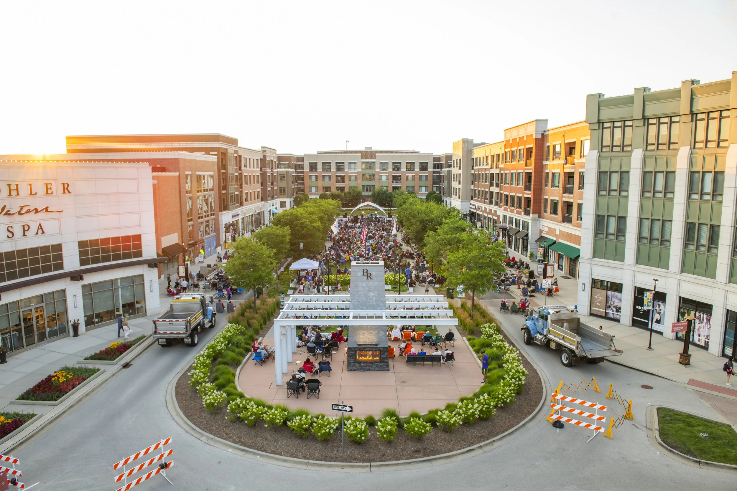 Burr Ridge streetscape