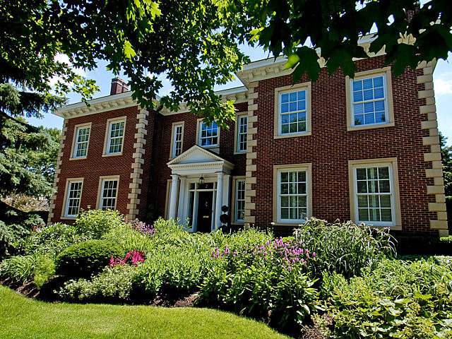 2 S Washington St, Hinsdale, IL