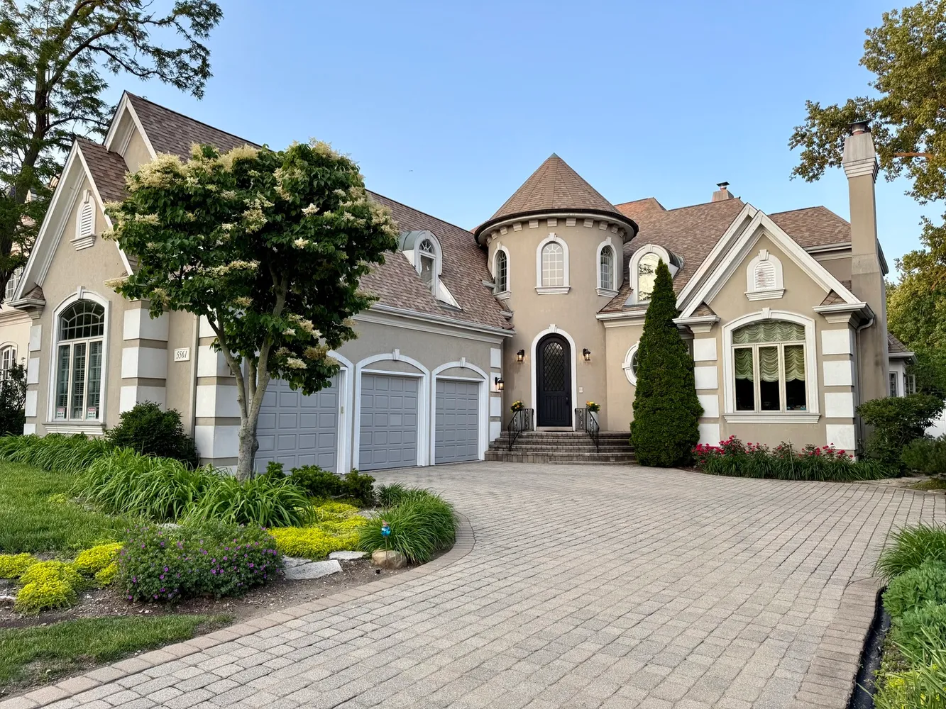 5561 S Oak St, Hinsdale, IL