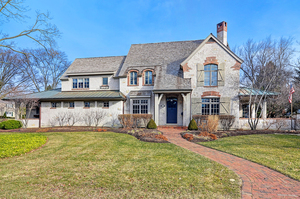 811 W Hickory St, Hinsdale, IL